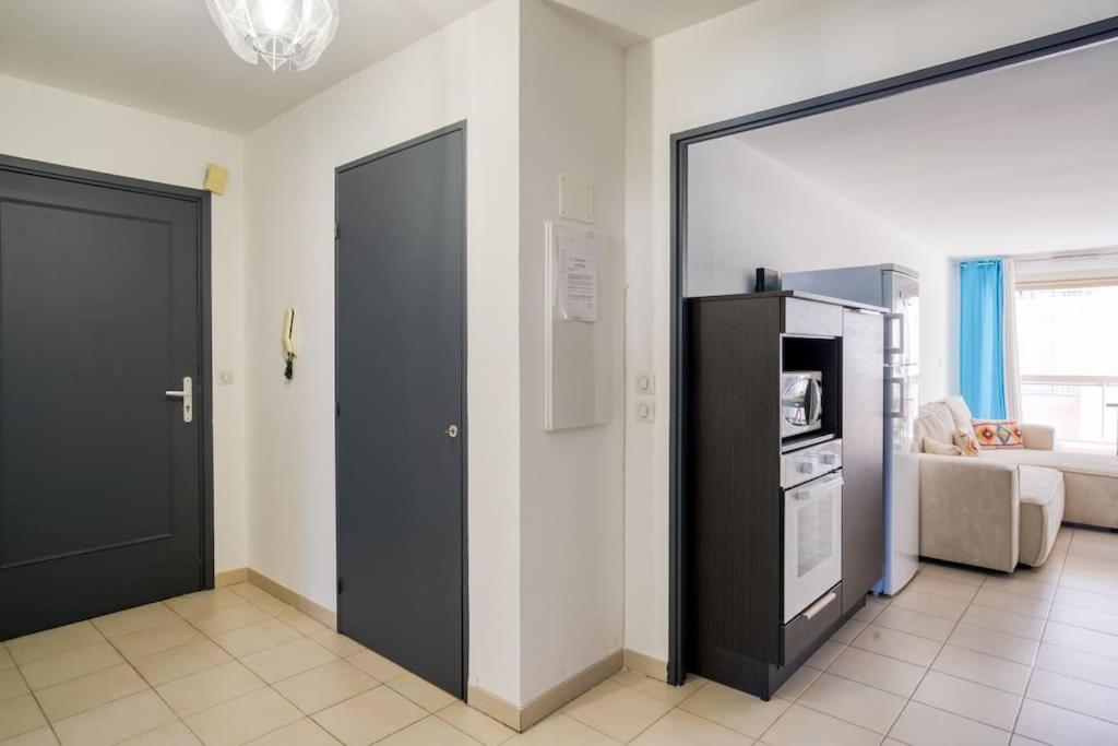 Spacieux 3 Pieces A 200m Des Plages Apartment